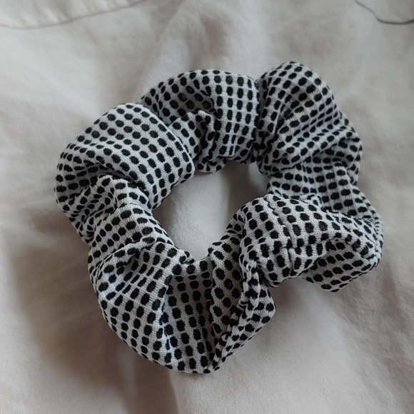 Scrunchies - Picture 6 of 6